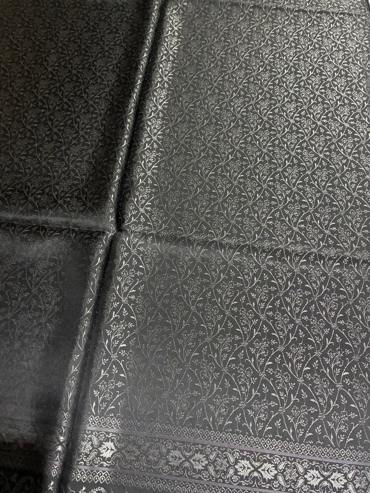 Silk Jacquard Stole with Paisley Details