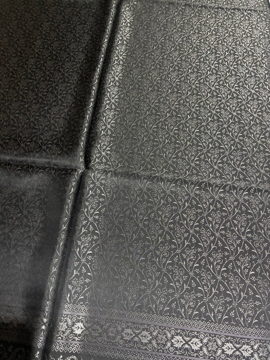Silk Jacquard Stole with Paisley Details