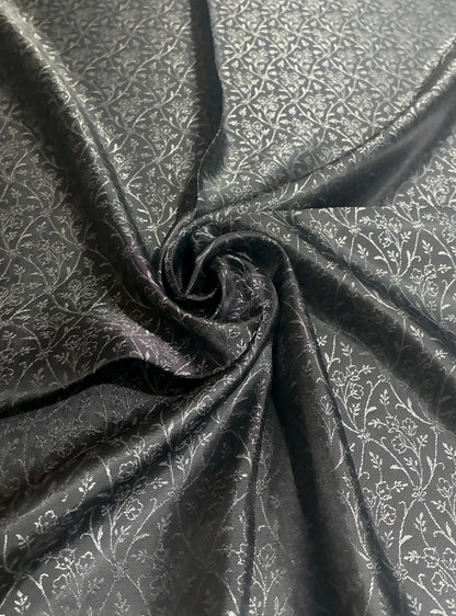Silk Jacquard Stole with Paisley Details