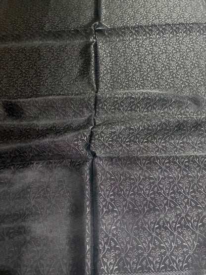 Silk Jacquard Stole with Paisley Details