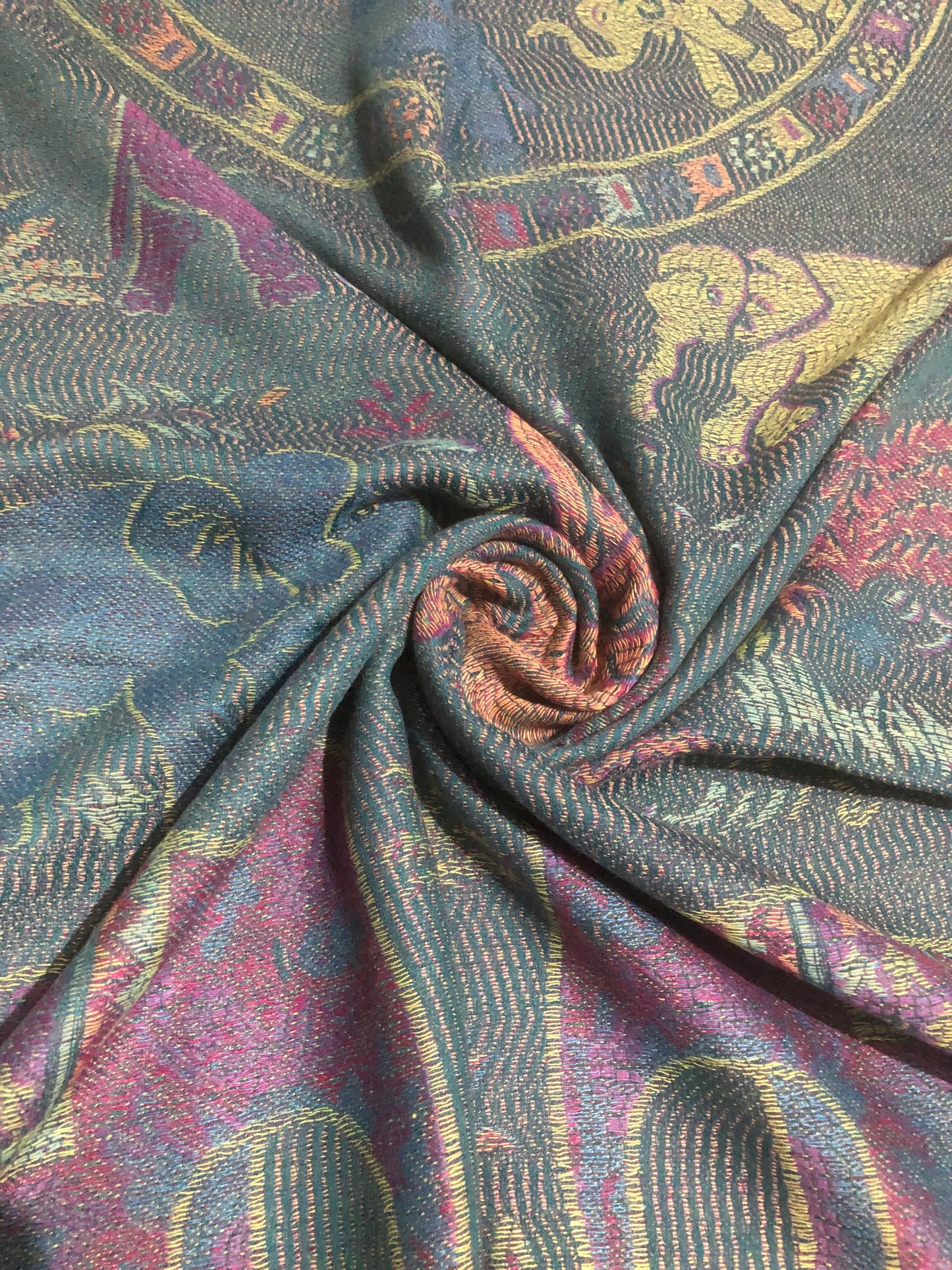 Boho-Chic Reversible Elephant Mandala Jacquard Pashmina Stole - Forest Green⁠