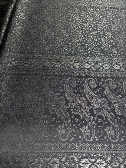 Silk Jacquard Stole with Paisley Details