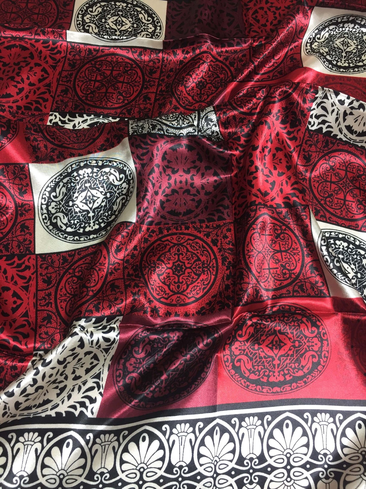 Red Silky Geometric Scarf Print Head Square