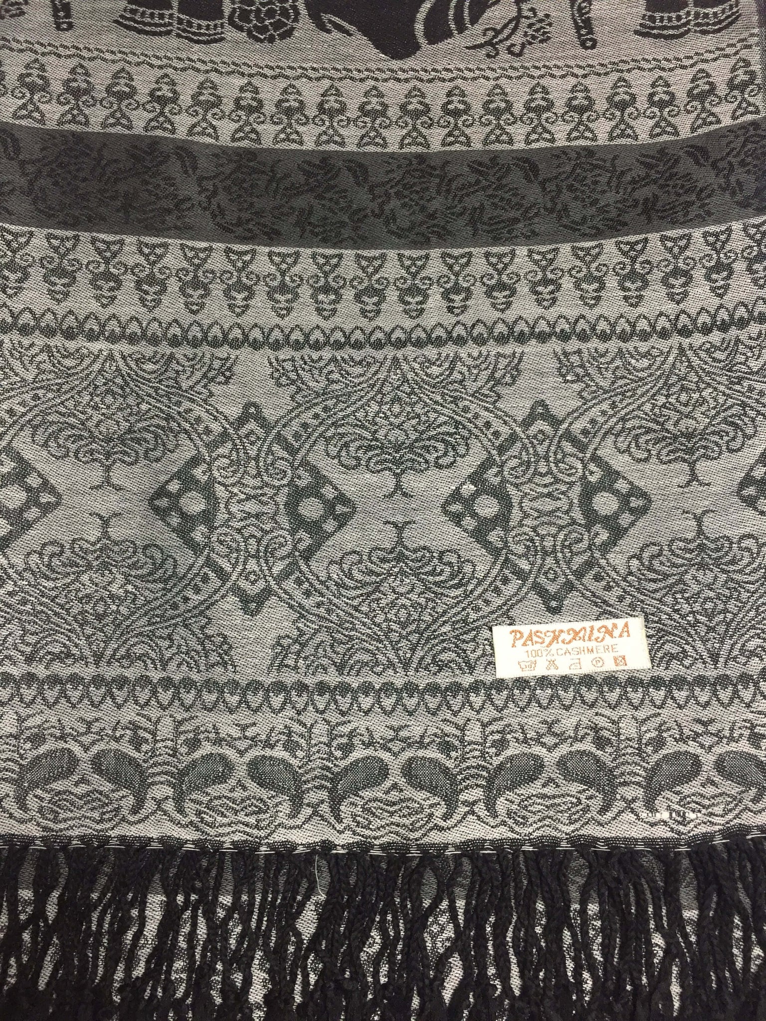 Black and gray pashmina