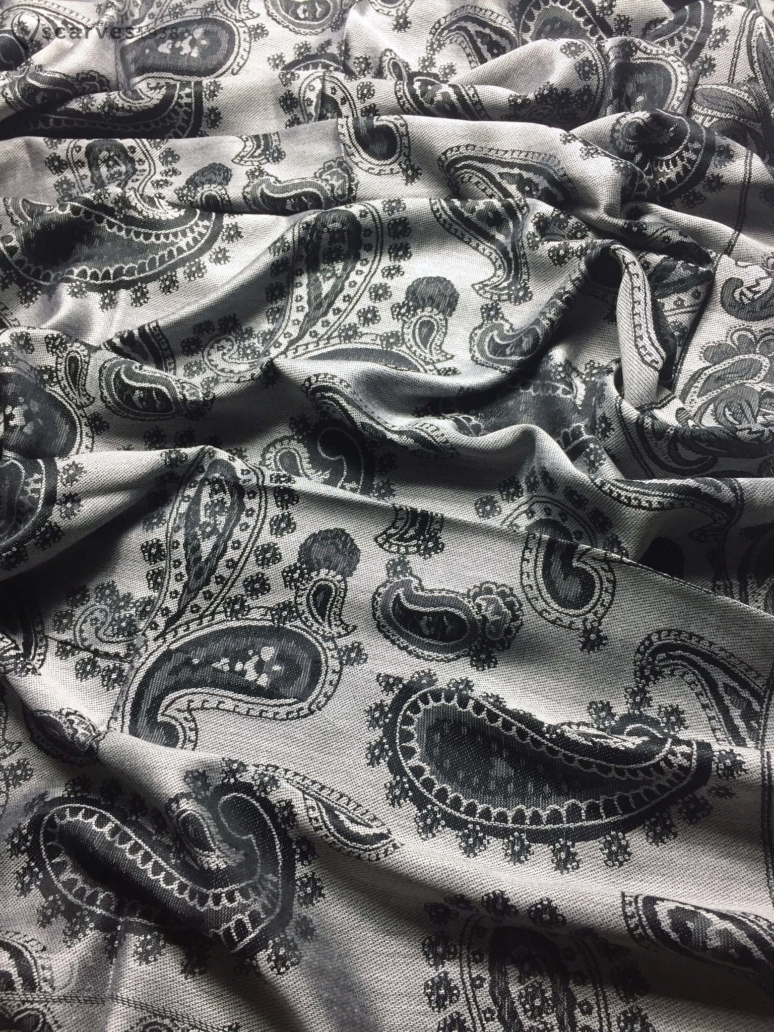 Reversible gray and black  paisley pashmina - scarves1938